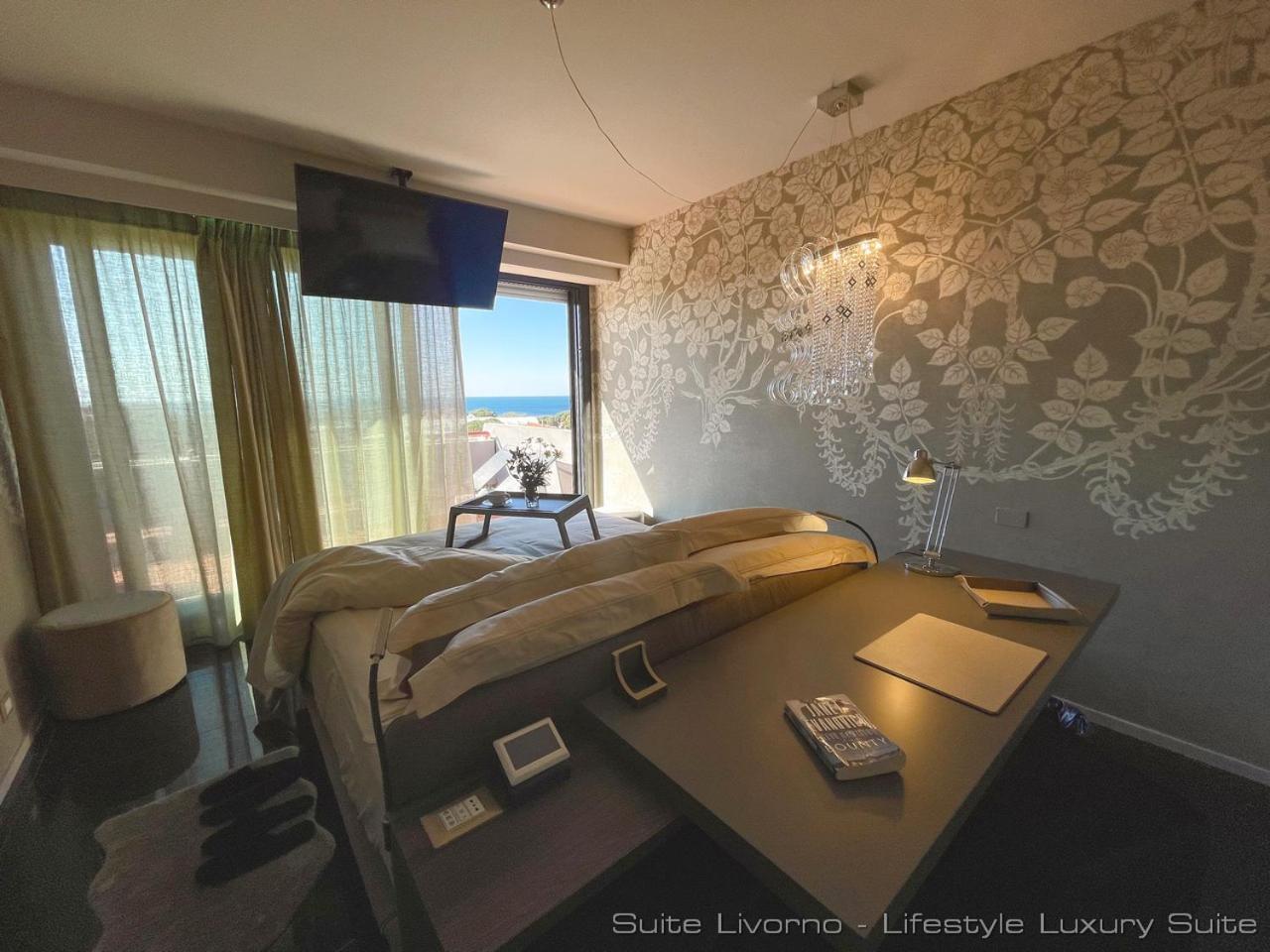 Suites Marilia Apartments Pool Side - Suite Livorno Holiday Home Group Exterior photo