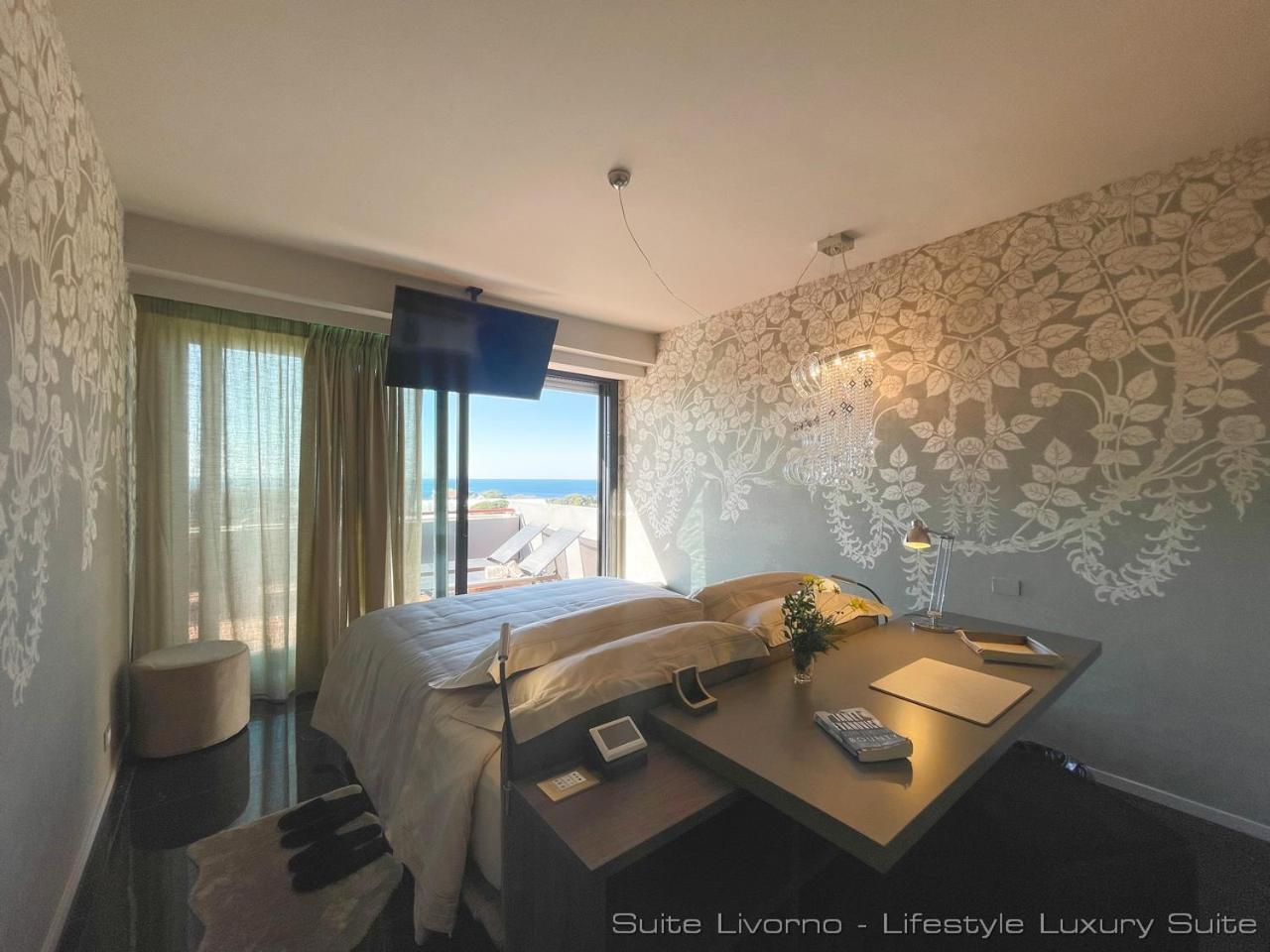 Suites Marilia Apartments Pool Side - Suite Livorno Holiday Home Group Exterior photo